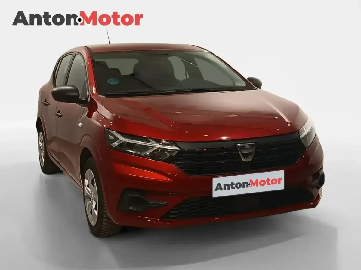 Usado Dacia Sandero Essentiel 101 CV (74 kW) 2022 Granate Berlina