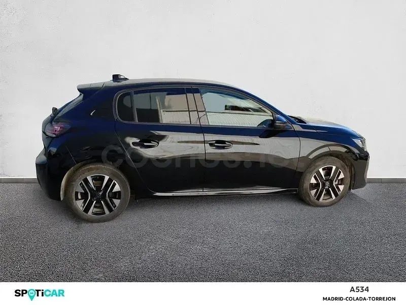 Usado Peugeot 208 Allure 100 CV (73 kW) 2025 Negro Utilitario