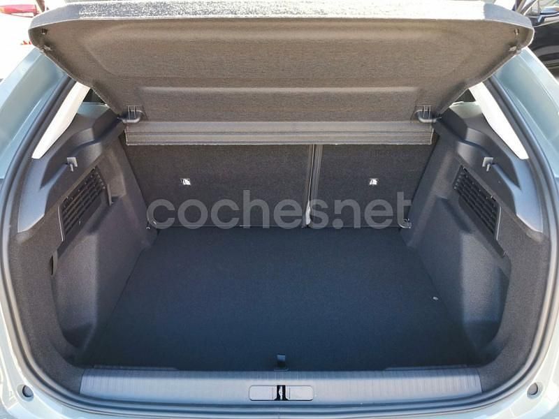 Nuevo Citroën C4 110 CV (80 kW) 2025 Gris / plata Berlina