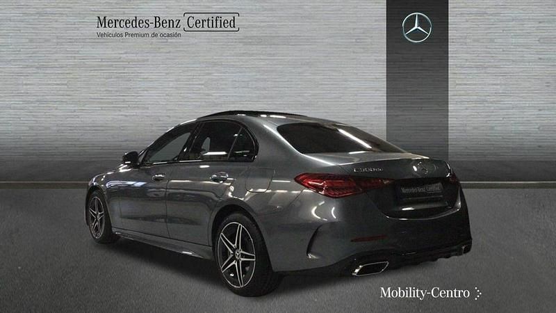 Usado Mercedes C300 312 CV (229 kW) 2024 Gris selenita Berlina