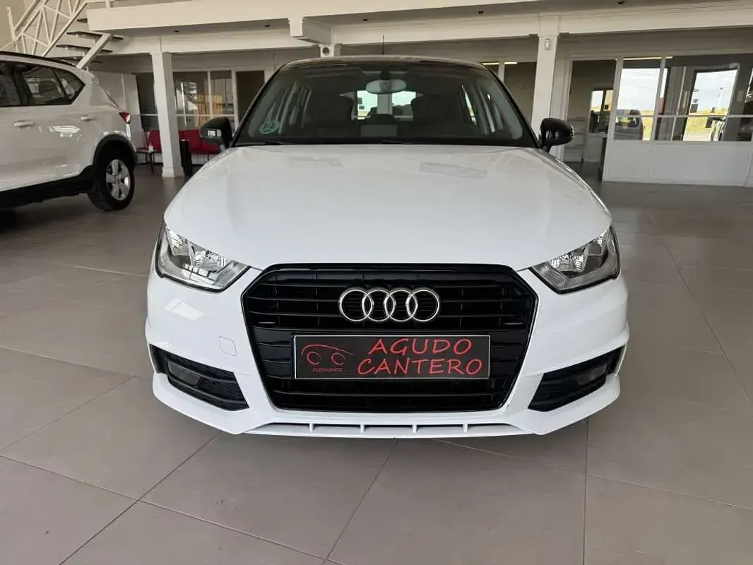 Usado Audi A1 Sportback Attraction 116 CV (85 kW) 2018 Blanco Utilitario
