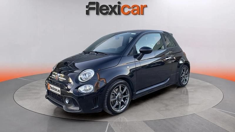 Usado Abarth 595 165 CV (121 kW) 2022 Negro Utilitario