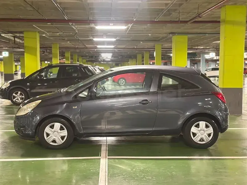 Usado Opel Corsa 80 CV (58 kW) 2009 Gris / plata Utilitario
