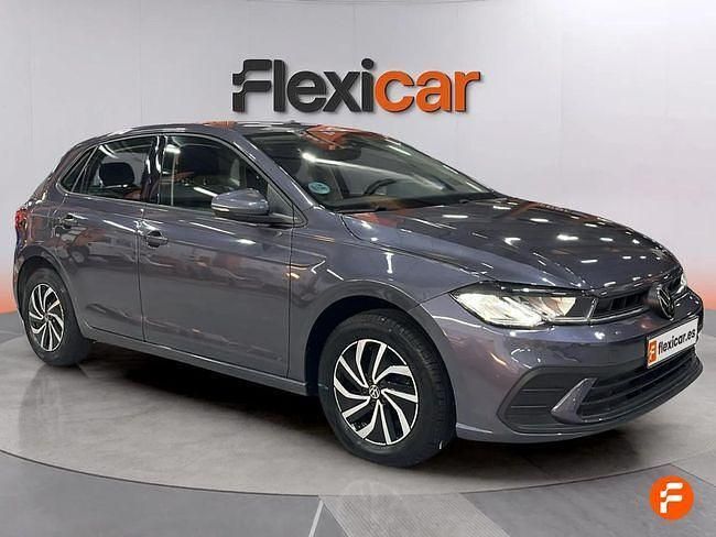 Usado VW Polo Life 95 CV (69 kW) 2023 Gris Utilitario