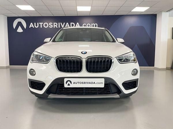 Usado BMW X1 150 CV (110 kW) 2018 Alpinweiß (sólido) SUV