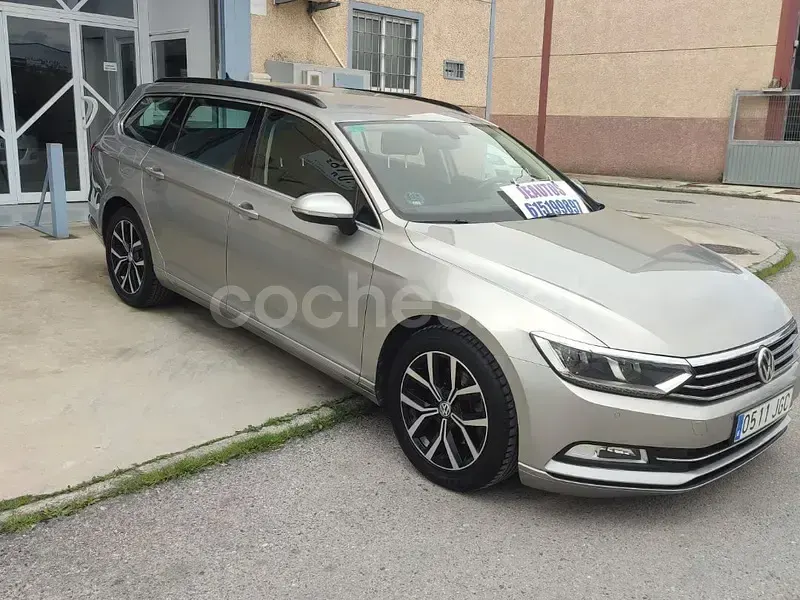 Usado VW Passat Advance 150 CV (110 kW) 2015 Gris / plata Familiar
