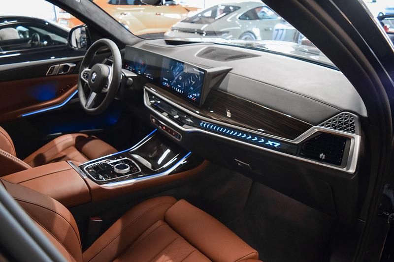 Usado BMW X7 Comfort Edition 352 CV (258 kW) 2025 Negro SUV