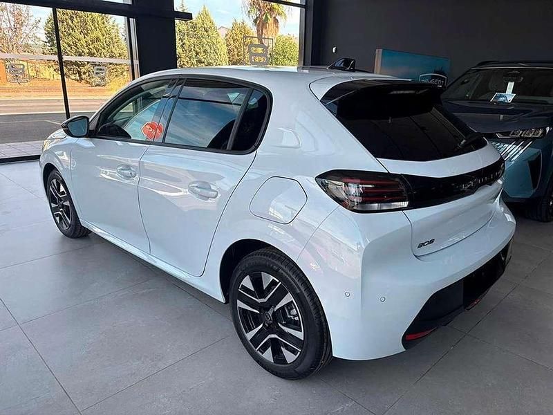 Nuevo Peugeot 208 Allure 101 CV (74 kW) 2025 Blanco Utilitario