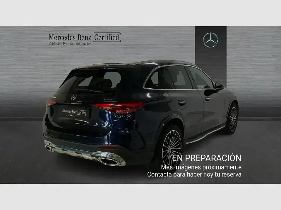Usado Mercedes GLC300 AMG line 258 CV (189 kW) 2023 Azul SUV