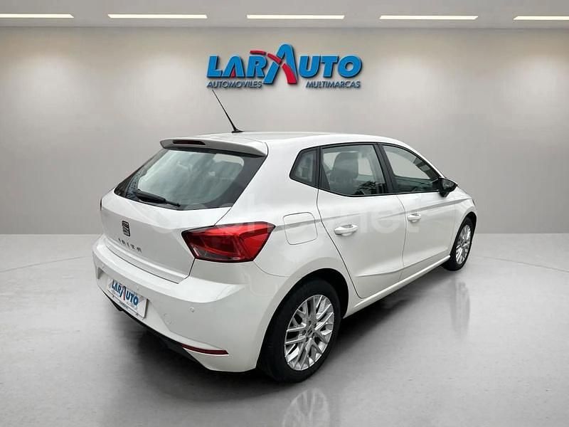 Usado Seat Ibiza Reference 80 CV (58 kW) 2019 Blanco Berlina