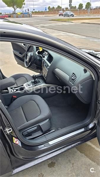 Usado Audi A4 160 CV (117 kW) 2009 Negro Berlina