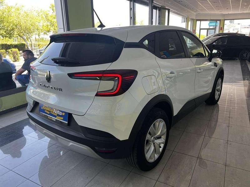 Usado Renault Captur Equilibre 101 CV (74 kW) 2022 Blanco SUV