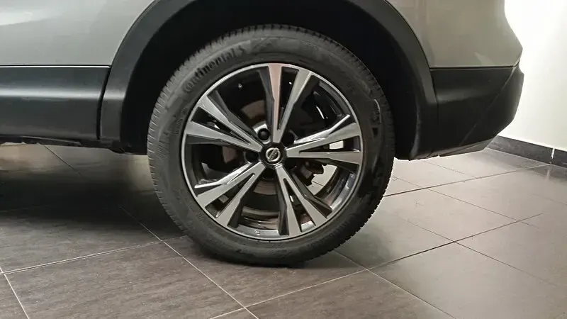 Usado Nissan Qashqai N-Connecta 140 CV (102 kW) 2021 Gris SUV