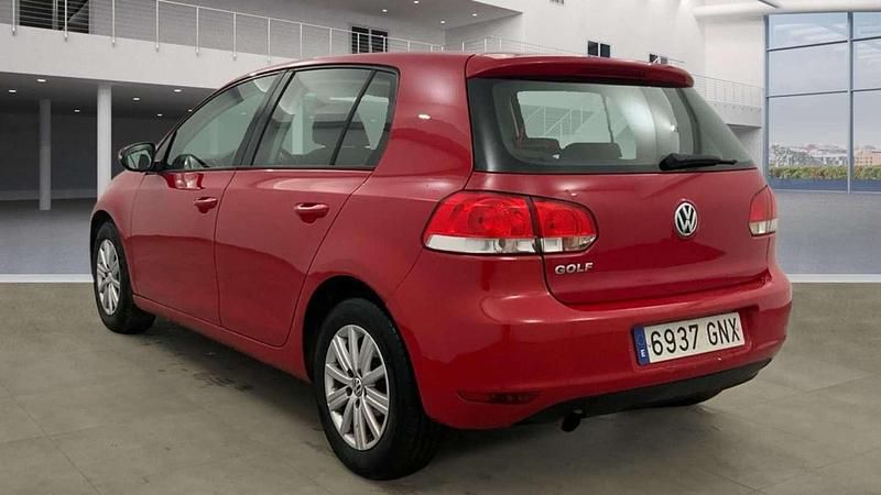 Usado VW Golf VI Advance 105 CV (77 kW) 2009 Rojo Utilitario