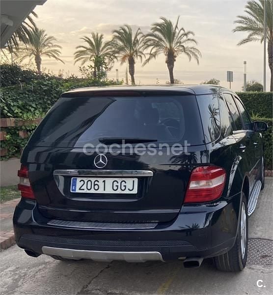 Negro Usado 2008 Mercedes ML320 SUV | 8750 € (Buen precio) - Imagen 1/4