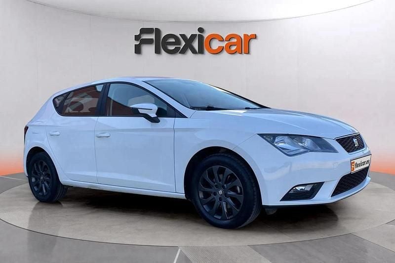 Blanco Usado 2017 Seat Leon Reference Berlina | 12.290 € (Precio justo) - Imagen 1/4