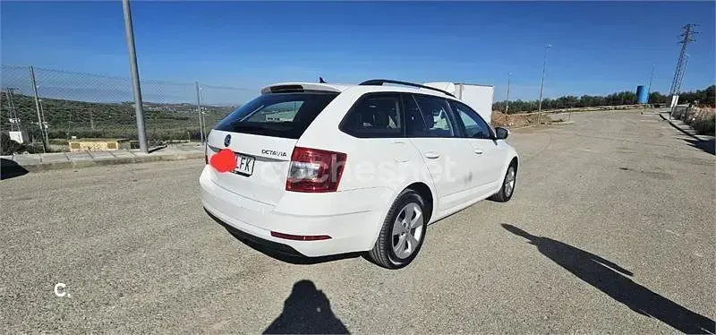 Usado Skoda Octavia Ambition 115 CV (84 kW) 2020 Blanco Familiar