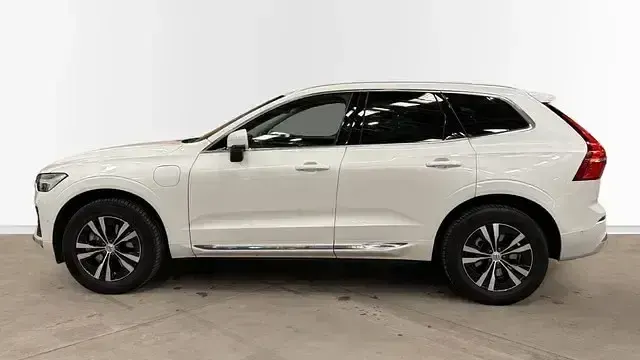 Usado Volvo XC60 Core 350 CV (257 kW) 2025 Blanco SUV