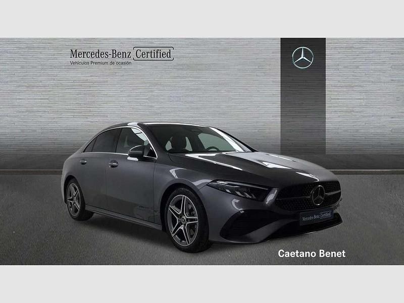 Usado Mercedes A250 218 CV (160 kW) 2023 Gris Berlina