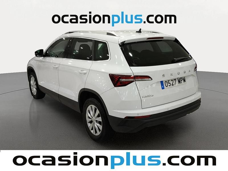 Usado Skoda Karoq Selection 115 CV (84 kW) 2024 Blanco SUV