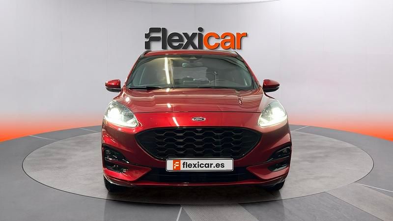 Usado Ford Kuga ST-Line 120 CV (88 kW) 2023 Granate SUV