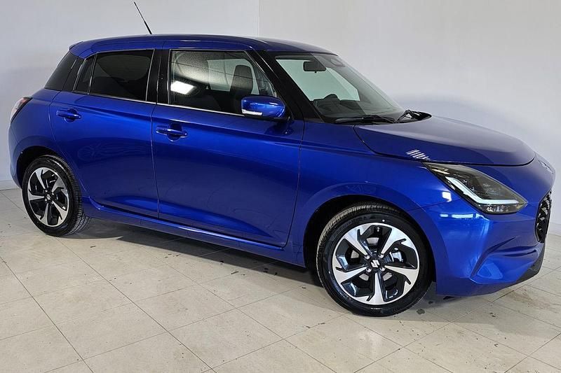 Usado Suzuki Swift 82 CV (60 kW) 2024 Azul Utilitario