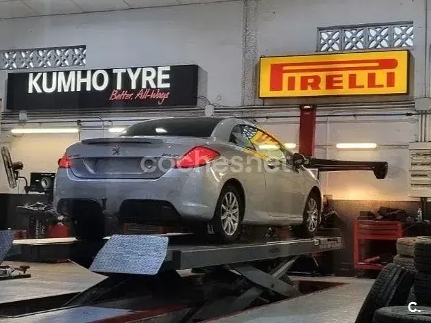 Usado Peugeot 308 CC Active 122 CV (89 kW) 2012 Gris / plata Descapotable