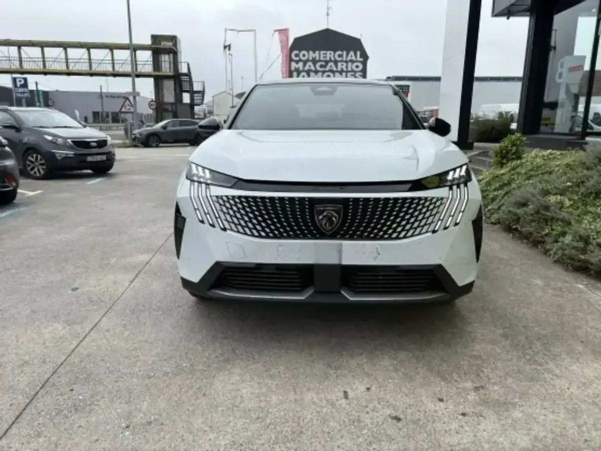 Usado Peugeot 3008 GT 136 CV (100 kW) 2025 Blanco SUV