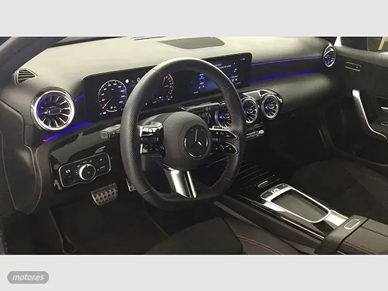 Usado Mercedes A250 163 CV (119 kW) 2024 Negro