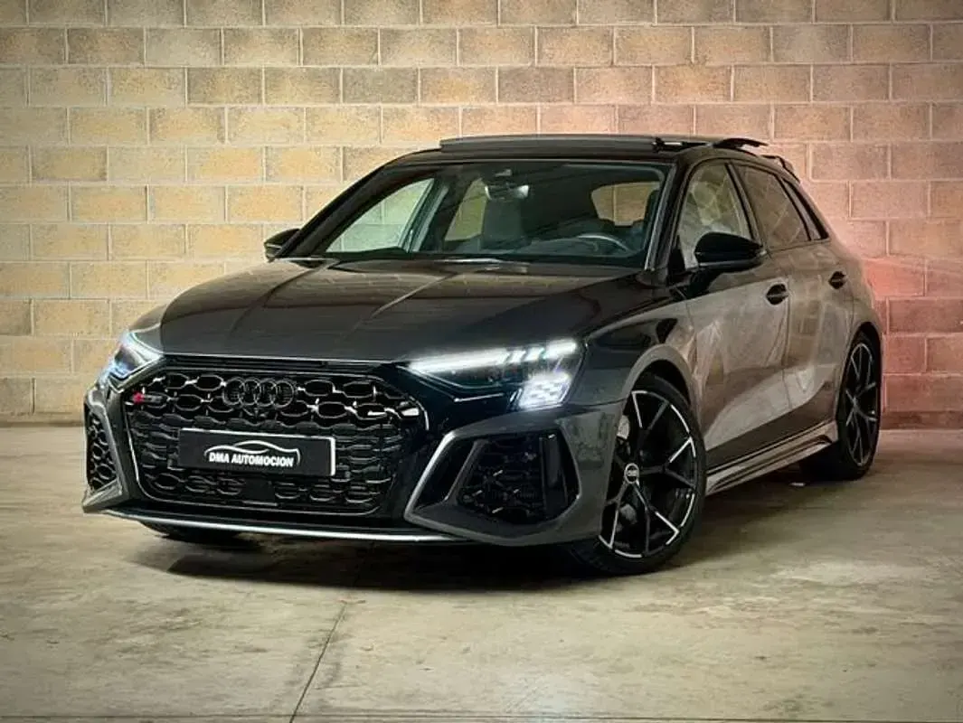 Usado Audi RS3 400 CV (294 kW) 2024 Gris Berlina