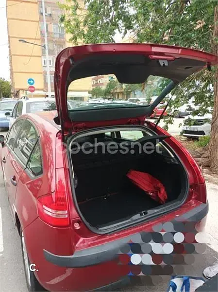 Usado Citroën C4 110 CV (80 kW) 2007 Granate Berlina