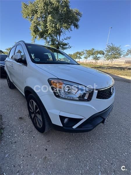 Blanco Usado 2015 Ssangyong (KGM) Korando Limited SUV | 8995 € (Super precio) - Imagen 1/4