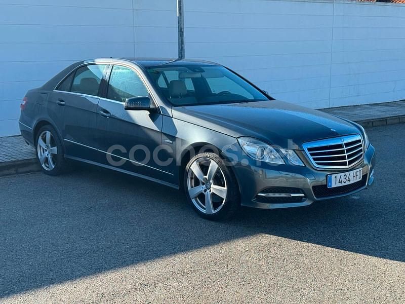 Gris / plata Usado 2011 Mercedes E200 Avantgarde Berlina | 11.990 € (Precio justo) - Imagen 1/4