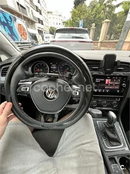 Usado VW Golf VII Advance 125 CV (91 kW) 2017 Negro Berlina