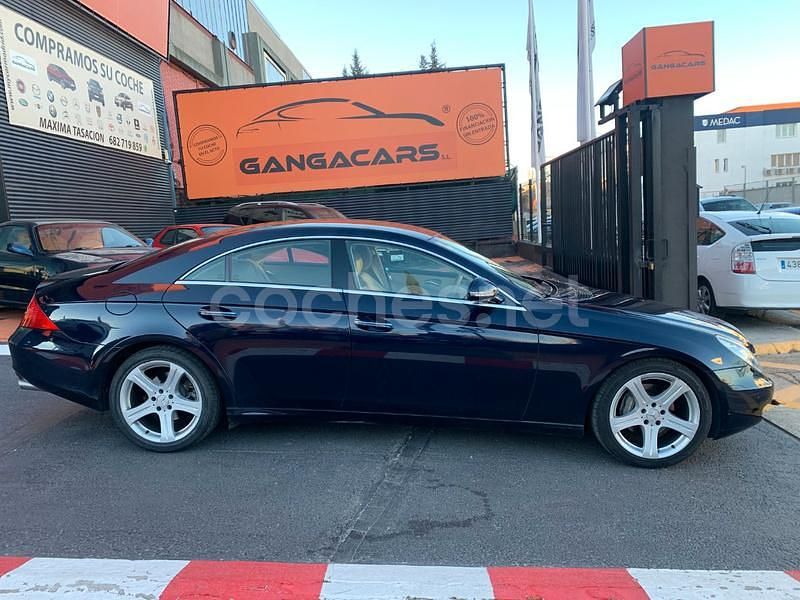Usado Mercedes CLS320 224 CV (164 kW) 2005 Azul Berlina