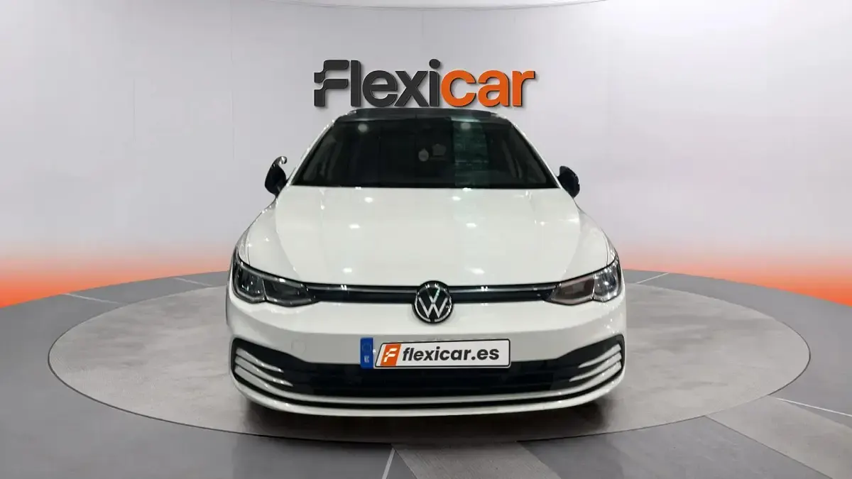 Usado VW Golf VIII 116 CV (85 kW) 2022 Blanco Berlina