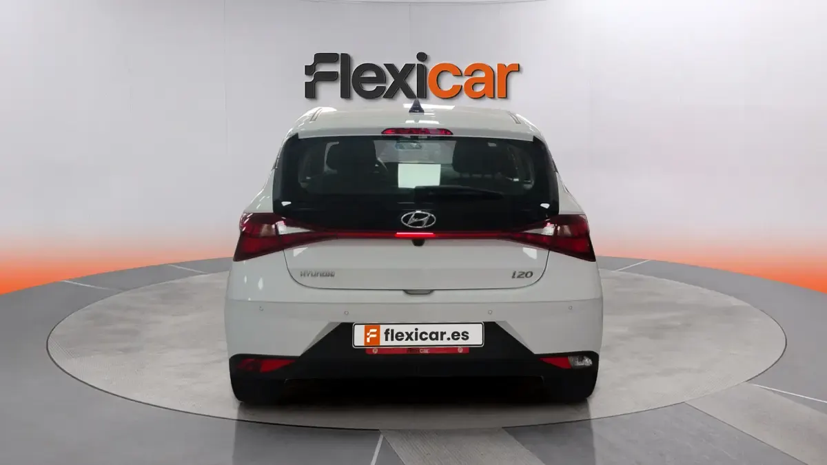 Usado Hyundai i20 101 CV (74 kW) 2022 Blanco Utilitario