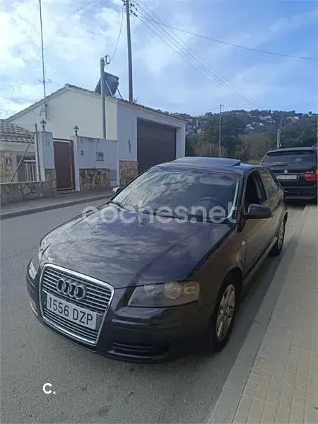 Usado Audi A3 Ambiente 140 CV (102 kW) 2006 Negro Utilitario