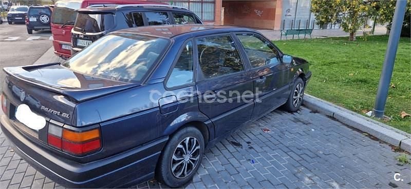 Usado VW Passat 115 CV (84 kW) 1992 Azul Berlina