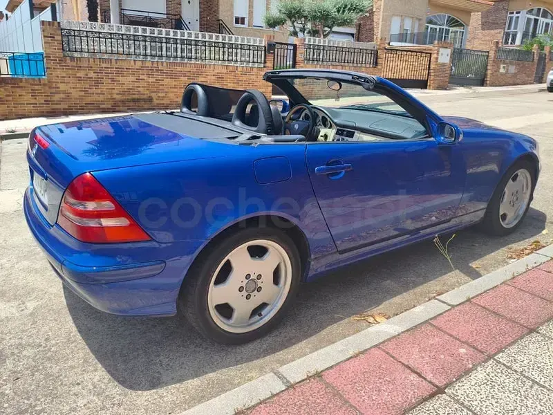 Usado Mercedes SLK200 163 CV (119 kW) 2000 Azul Descapotable