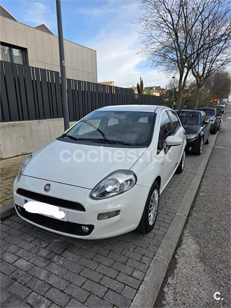 Usado Fiat Punto Pop 75 CV (55 kW) 2015 Blanco Berlina