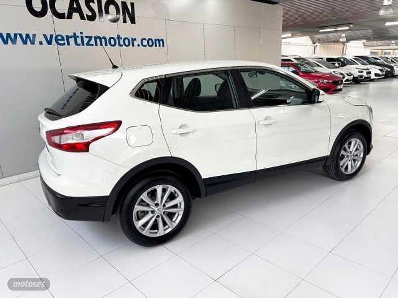 Usado Nissan Qashqai Acenta 110 CV (80 kW) 2017 Blanco SUV