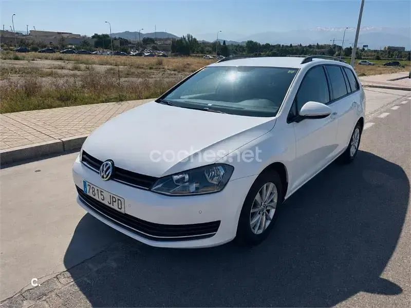 Usado VW Golf VII Advance 110 CV (80 kW) 2016 Blanco Familiar