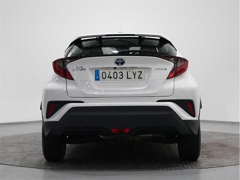 Usado Toyota C-HR Active 122 CV (89 kW) 2022 Blanco classic SUV