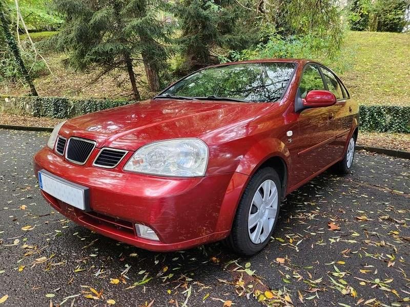 Burdeos Usado 2005 Chevrolet Nubira SX Berlina | 2490 € - Imagen 1/4