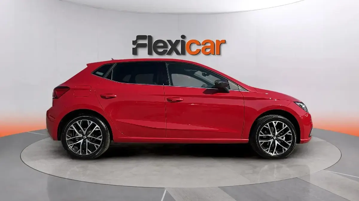 Usado Seat Ibiza FR 116 CV (85 kW) 2024 Rojo Utilitario