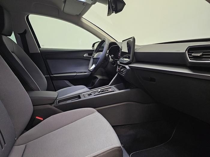 Usado Seat Leon Style 116 CV (85 kW) 2025 Gris Berlina