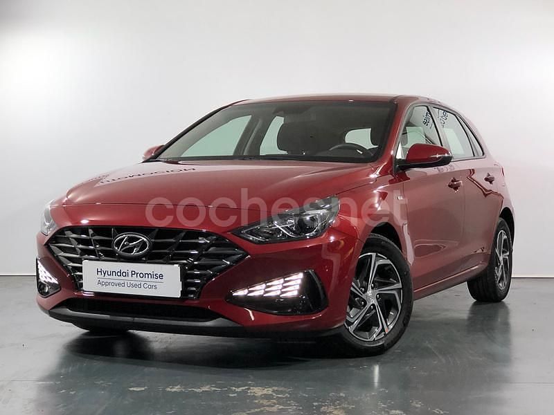 Rojo Usado 2024 Hyundai i30 Berlina | 19.980 € (Precio justo) - Imagen 1/4