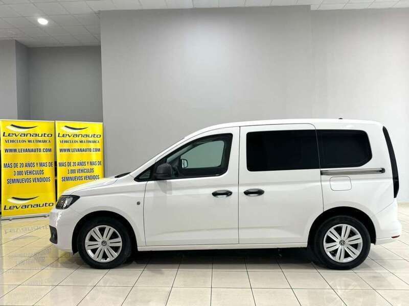 Usado VW Caddy 102 CV (75 kW) 2021 Blanco Monovolumen