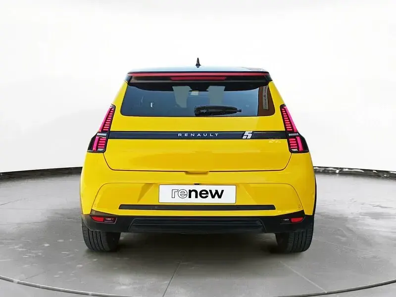 Usado Renault R5 Techno 88 kW (120 CV) 2025 Amarillo Utilitario